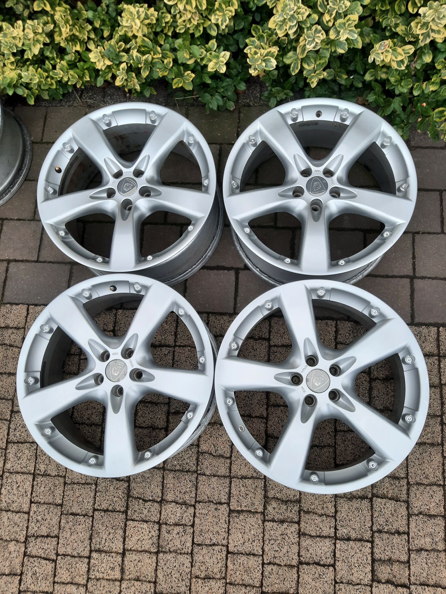 Felgi 18 5x100 Vw Skoda Audi 8J et35