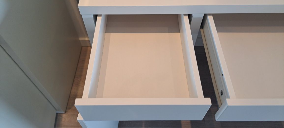 Secretária IKEA MICKE branca - excelente estado!