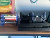 Konsola PS4 , dwa pady i zestaw gier