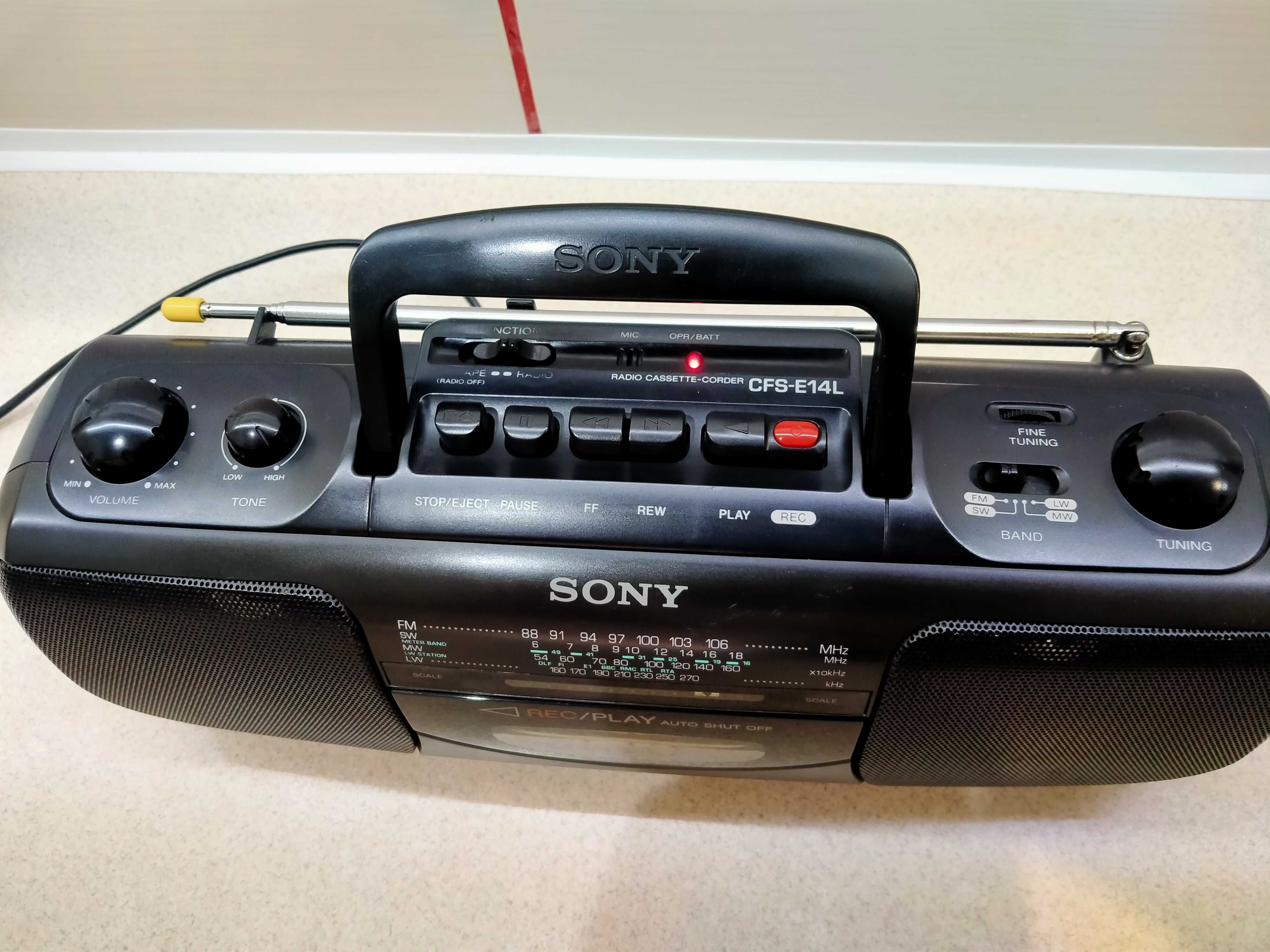 Sony radiomagnetofon piękny klasyk