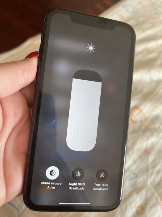 Iphone XR  128gb bateria 87%