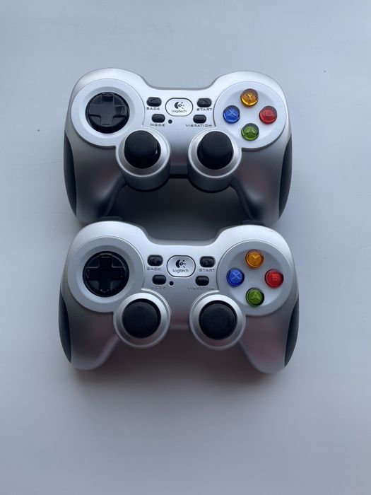 Бездротові геймпади Logitech F710