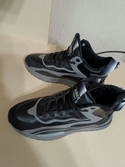 Нові Теплі ботінки 41 розмір