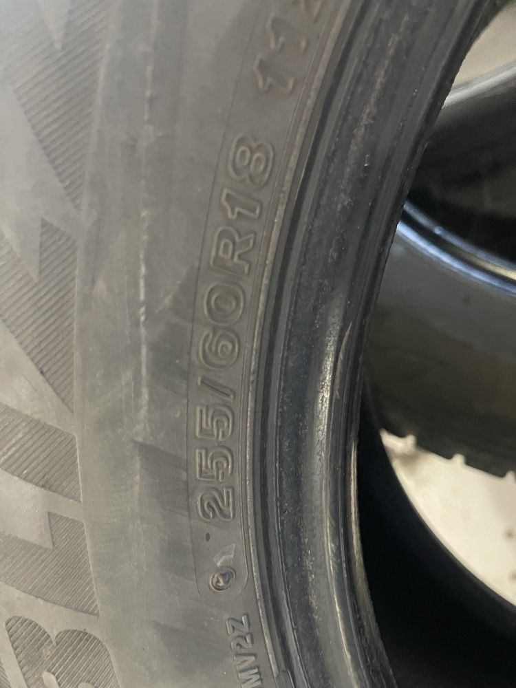 Комплект резини 255/60 R18