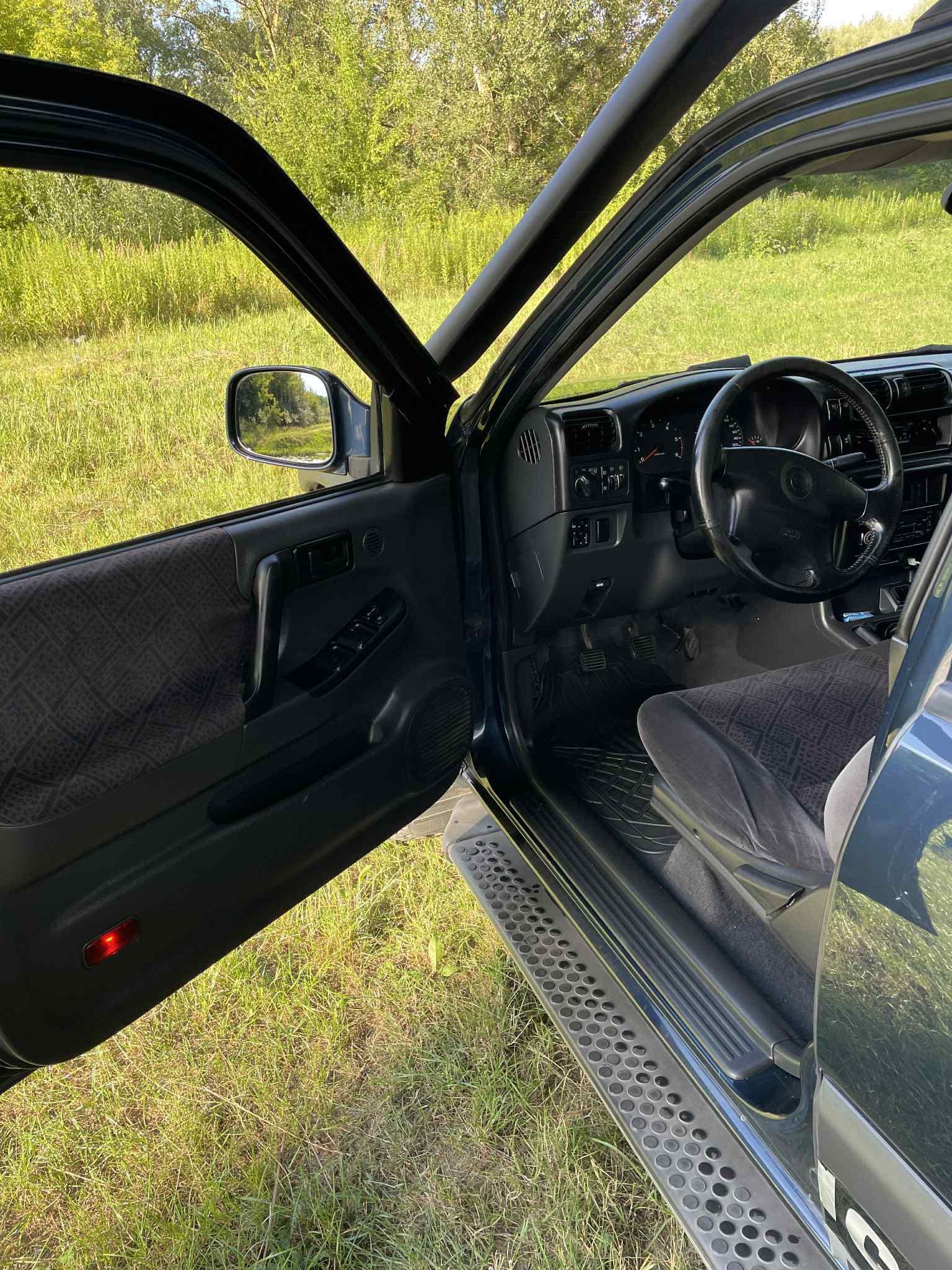 Opel frontera off road
