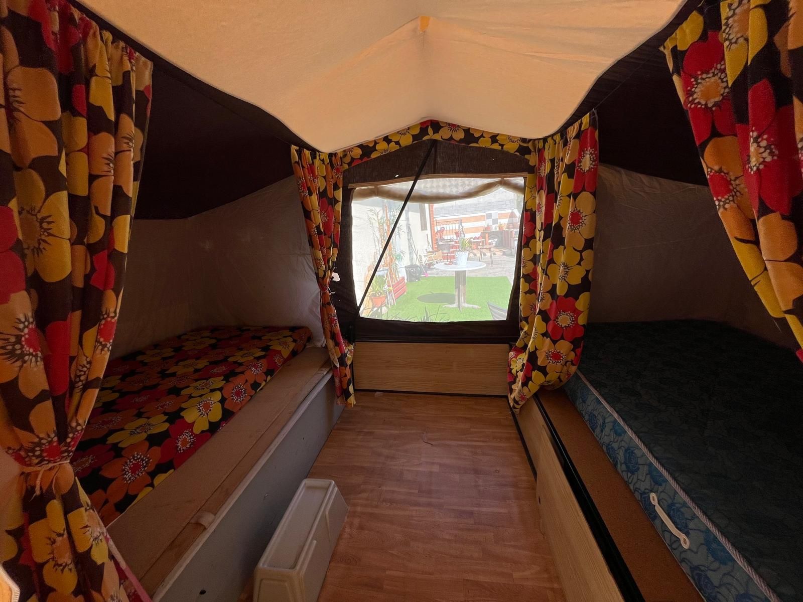 Vendo atrelado tenda