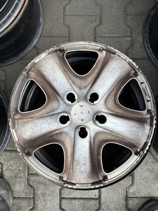 6,5j x 16" et39 5x110 strukturalna felga 1 szt kołpak