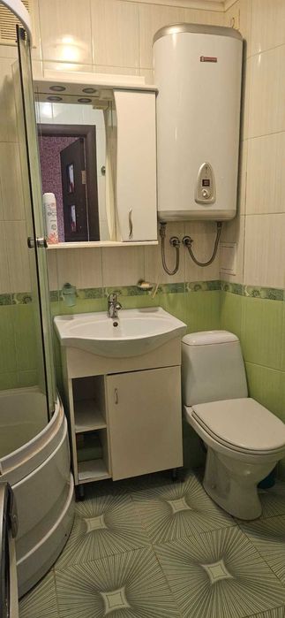 Продам 2 ком.кв. вул. Нескорених (Г.Труда) 17