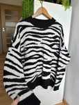 sweter oversize zebra w zeberke