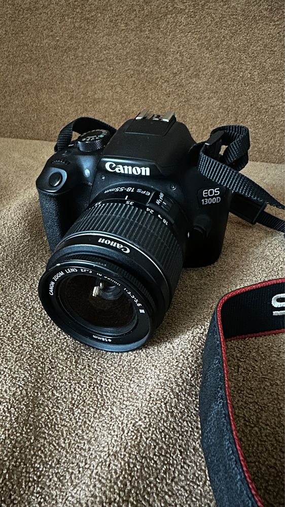 Фотокамера Canon 1300D