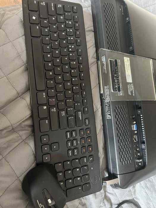 Komputer Dell z ekranem dotykowym