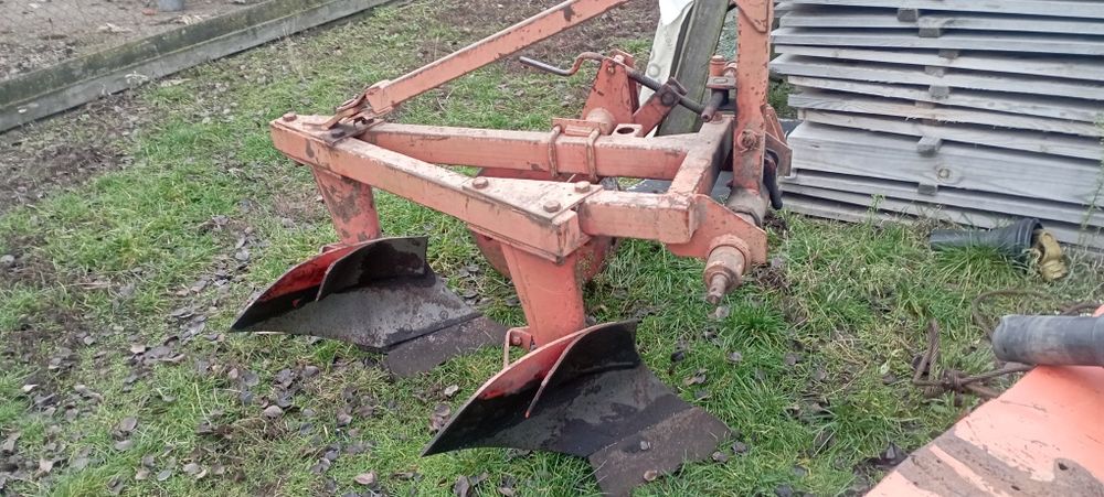 Продам плуг польский,