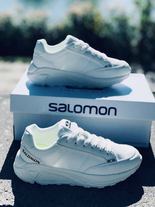 Осінні жіночі кросівки водонепроникаючі Salomon