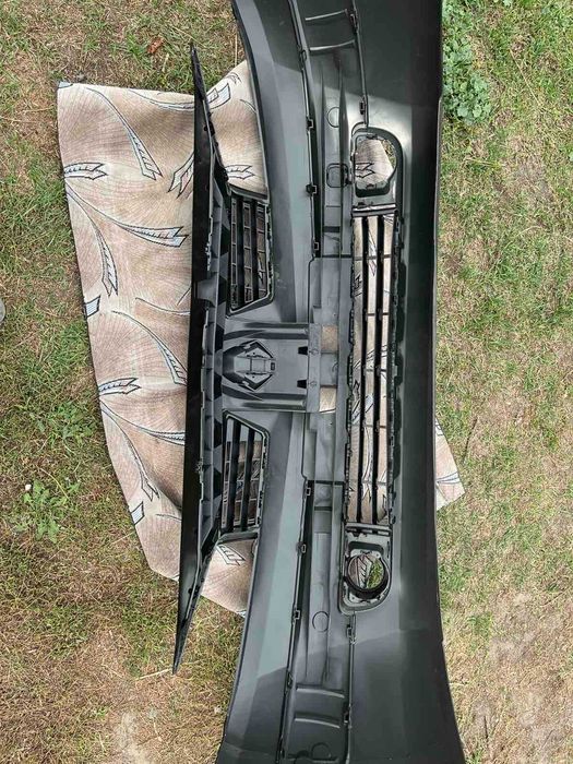 Бампер передний МЕГАН 2003-2006