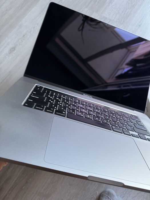 macbook pro 16 (2019) 16/500gb офіційний touch bar