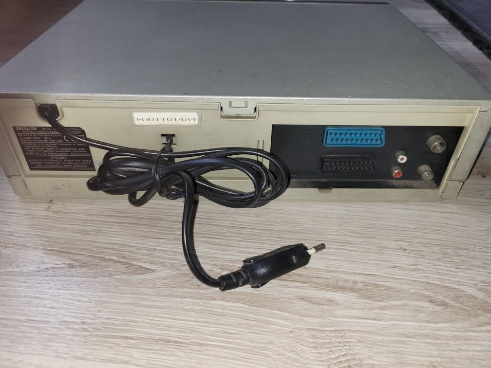 Odtwarzacz VHS Aiwa FX7700