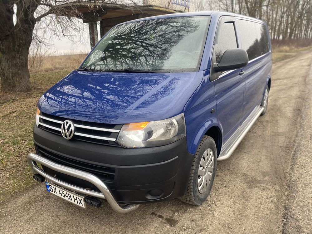 Продам бус Volkswagen T5 2011 року