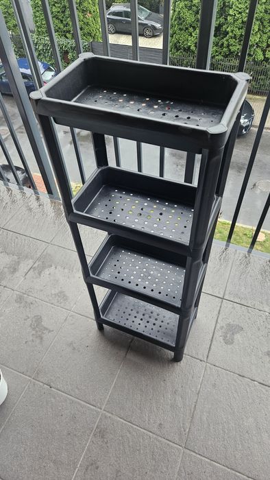 Regał łazienkowy plastikowy