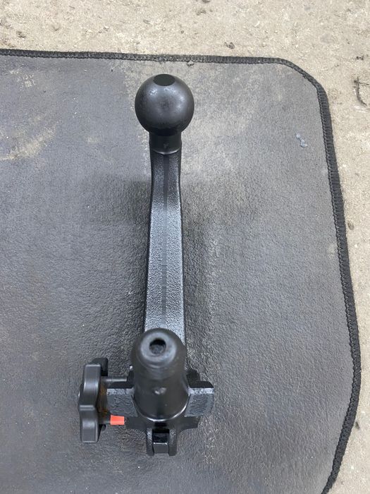 Сйомний фаркоп Форд фокус 3/2