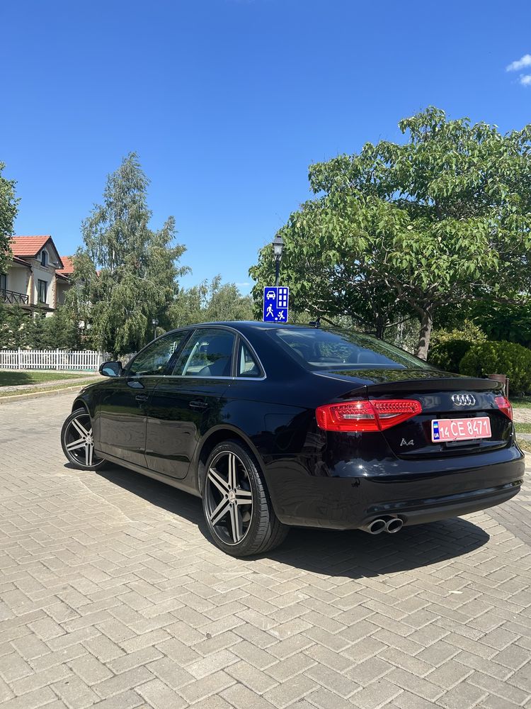 AUDI A4 B8 2.0TFSI 2013 (Рест)