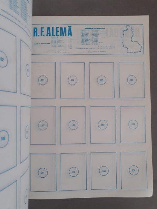 Caderneta cromos mundial México 86 (vazia)