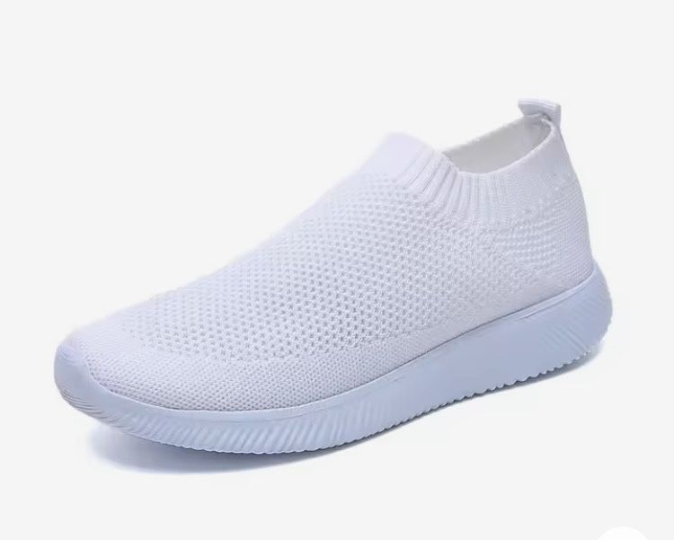 Красовки 42 р нові продам !