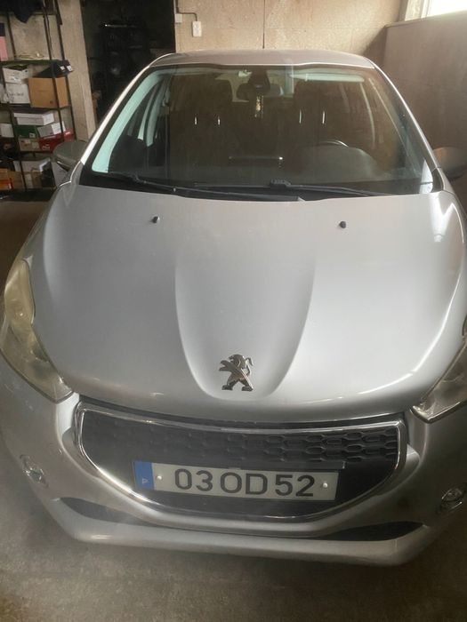Peugeot 208 gt line 1.2