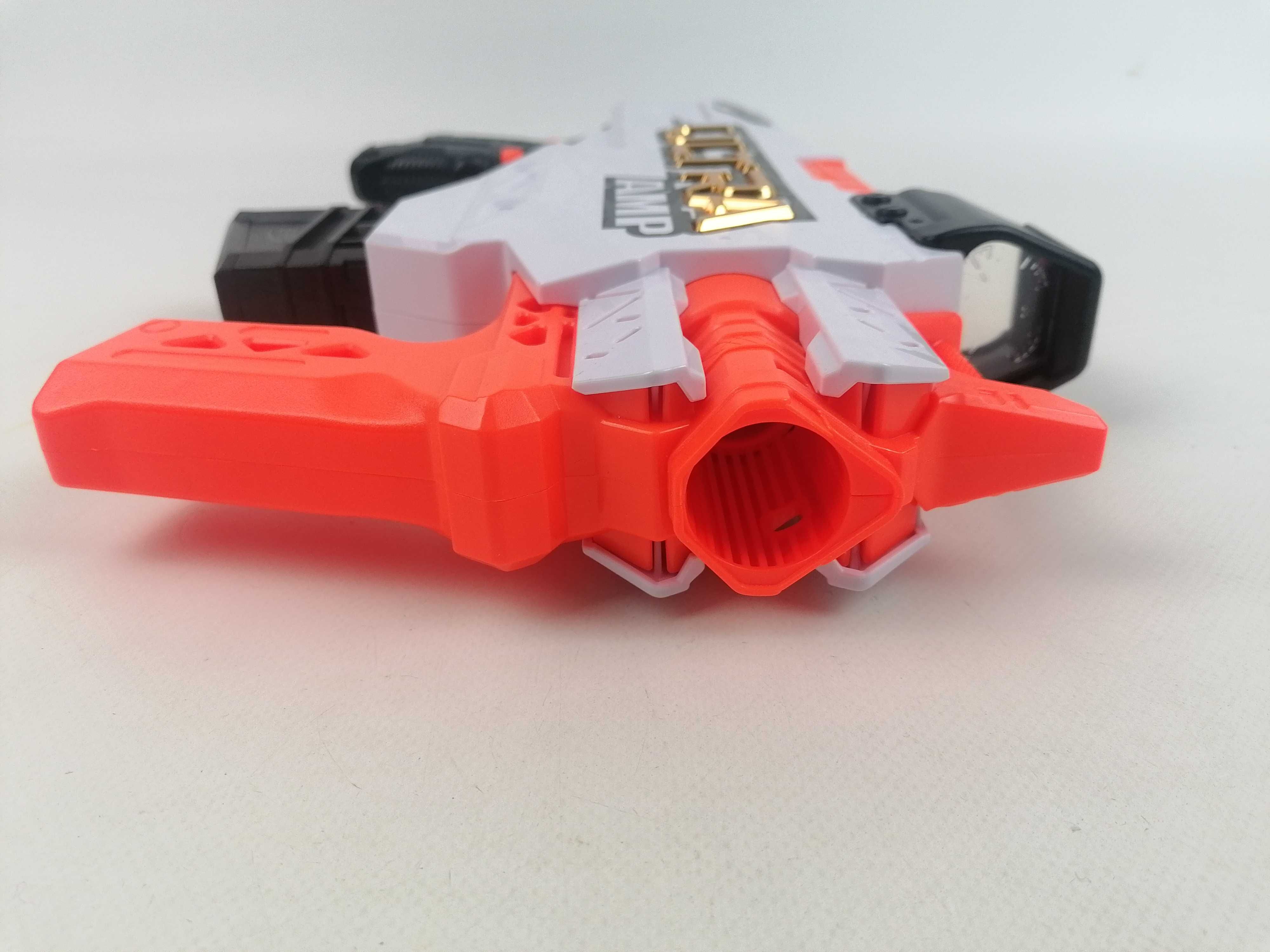 Hasbro Nerf Ultra Wyrzutnia AMP + strzałki