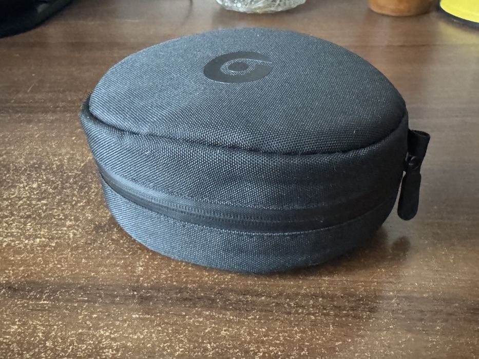 Оригінальний чохол Beats Solo. Кейс для навушників, чохол