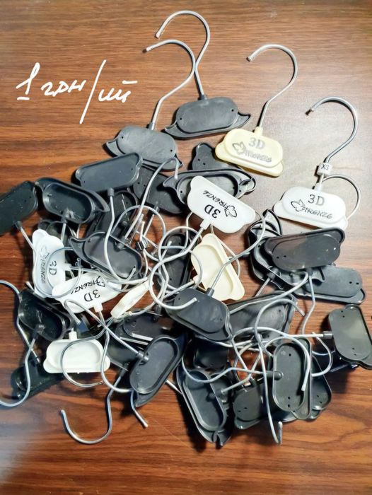 Ціна в описі  Вішалки/тремпеля в асортименті