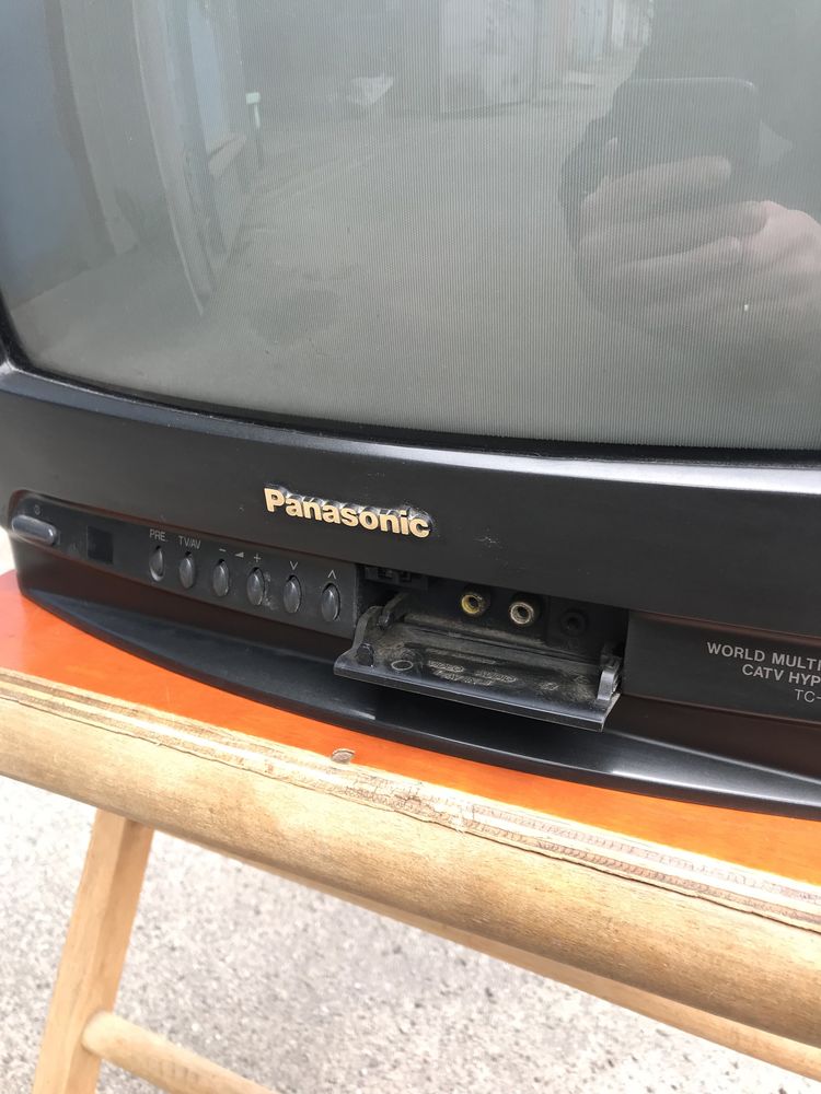 Телевизор Panasonic маленький
