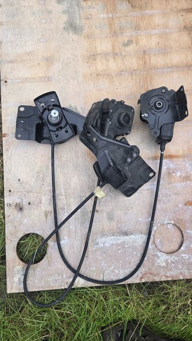 Renault master 3 master IV movano winda koła zapasowego , koło zapas