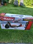 Hulajnoga elektryczna Razor E100 PowerCore Alu RED
