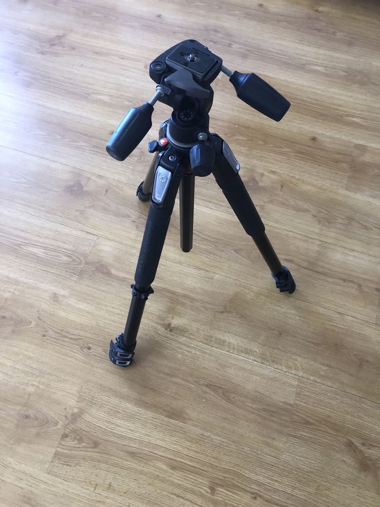 Tripé Manfrotto 055 + cabeça 804RC2 + BallHead Genesis Lph-30