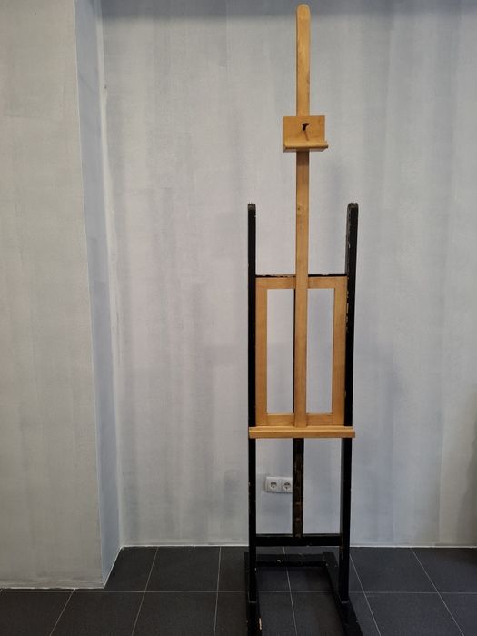 Cavalete de pintura belas artes e portfólio