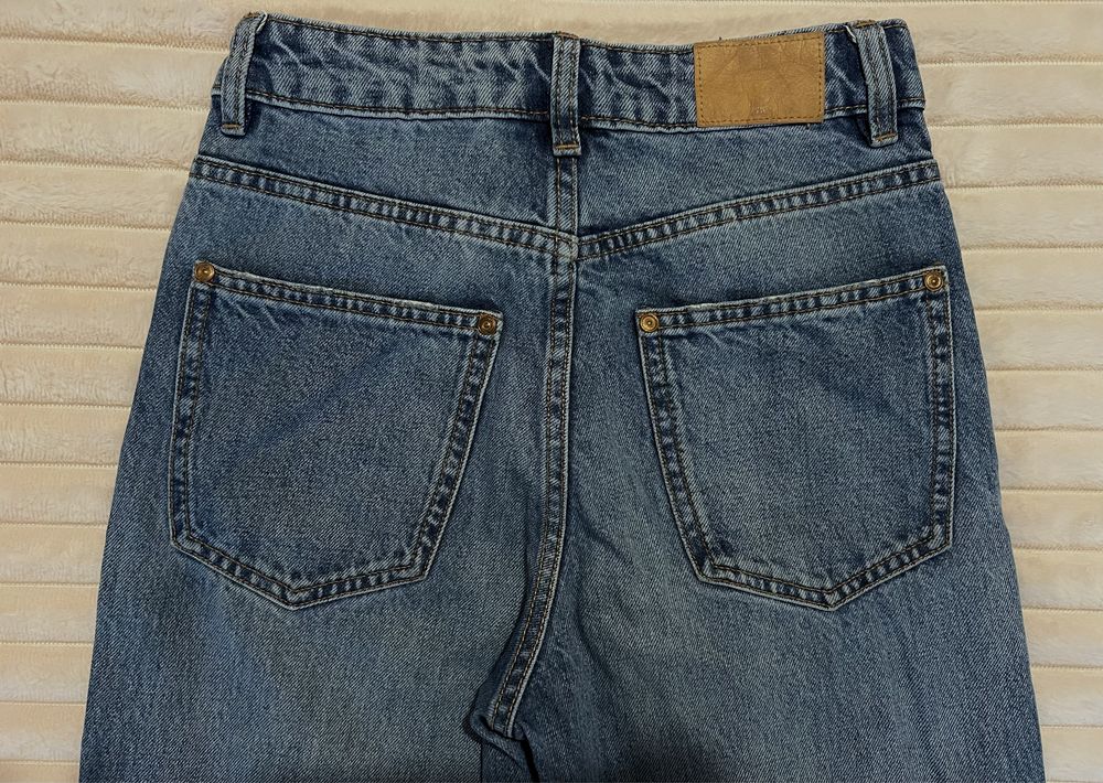 жіночі джинси zara regular fit р . 32