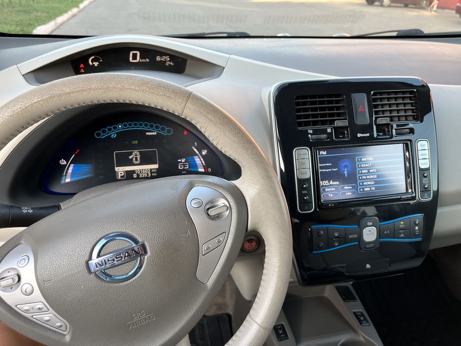 Nissan Leaf Ніссан ліф