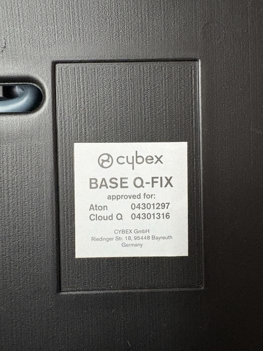 Cybex cloud q fotelik samochodowy z baza, rozkładany