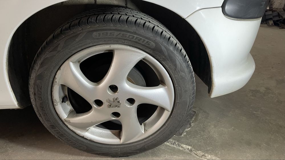 Jantes 15” Peugeot com pneus 195/50R15