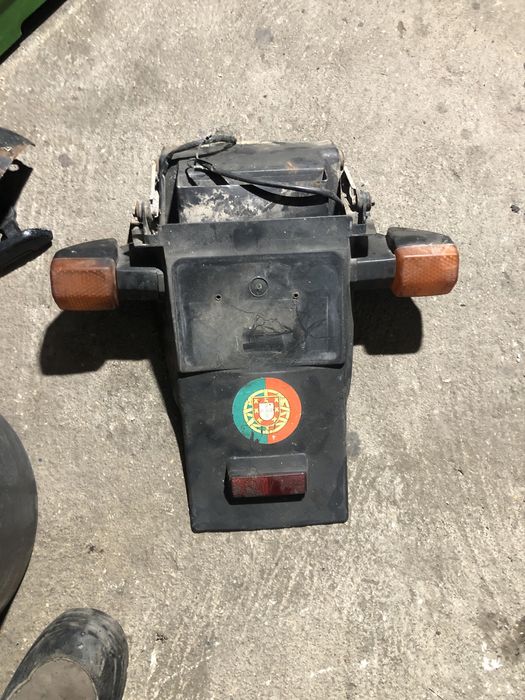 Honda CBR 1000f peças. Banco, carnagem, farol, manometros, suspenção