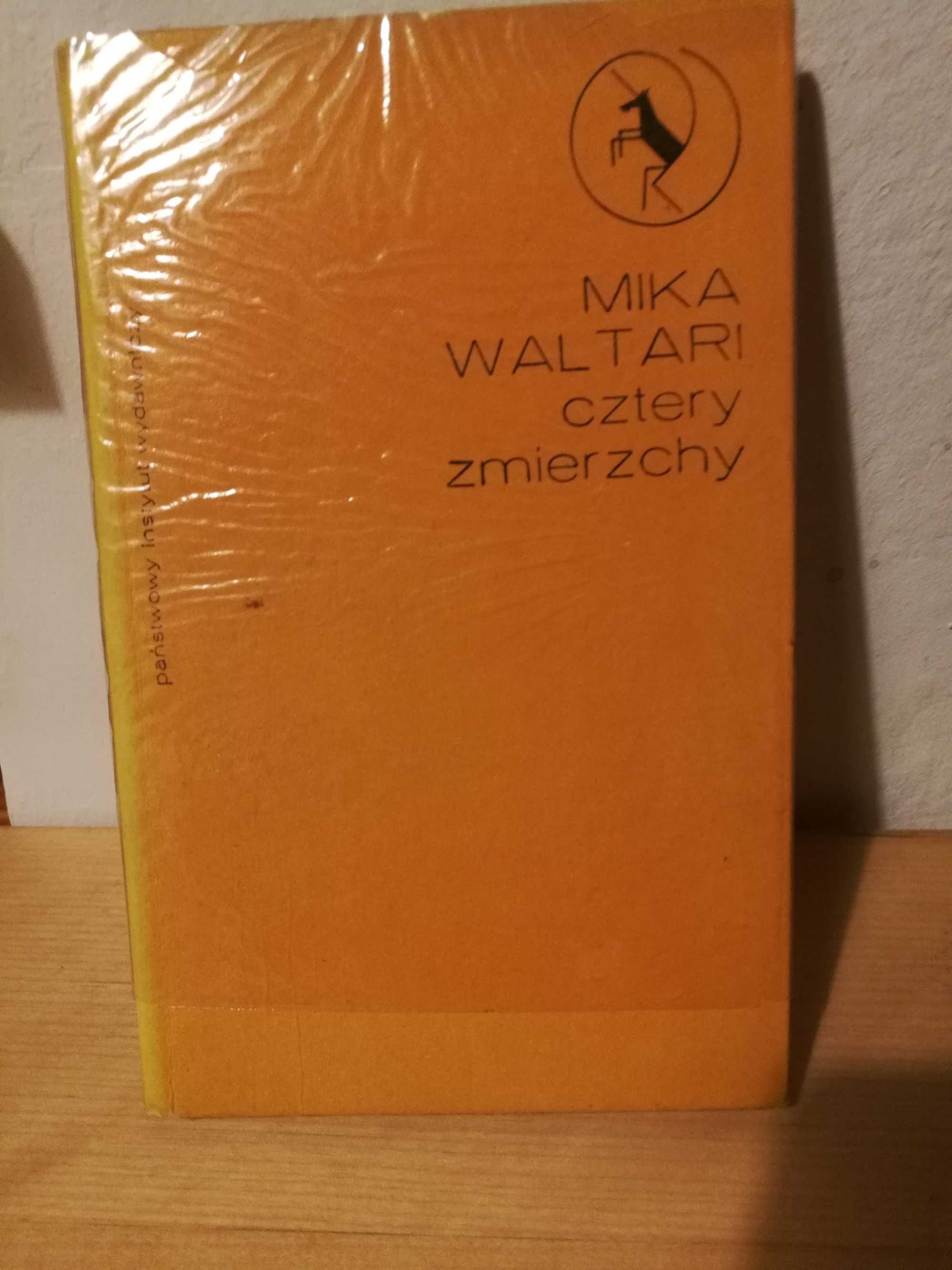 Mika Waltari "Cztery zmierzchy"