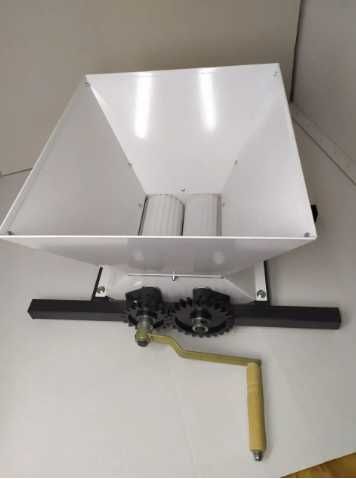 Дробилка для винограда ручная Лан. Дробачка на 24 л пресс для соку