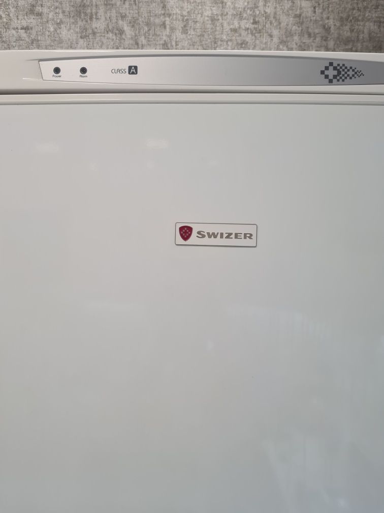 Продам німецький холодильник  Swizer 2 метри