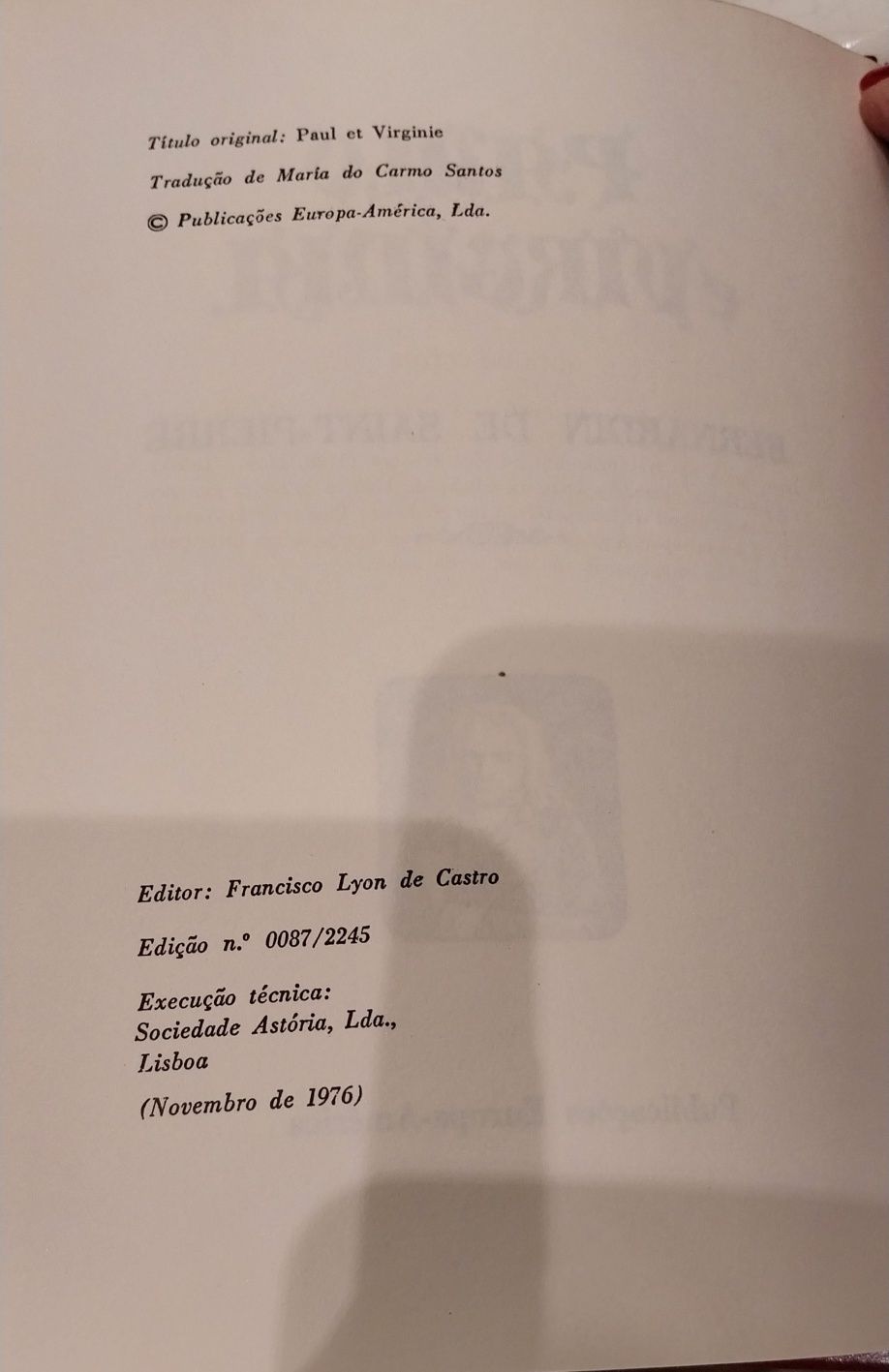 Paulo e Virgínia de Bernardin de Saint - Pierre
editor: Publicações Eu
