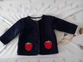Pikowana bluza z truskawkami C&A baby rozmiar 68
