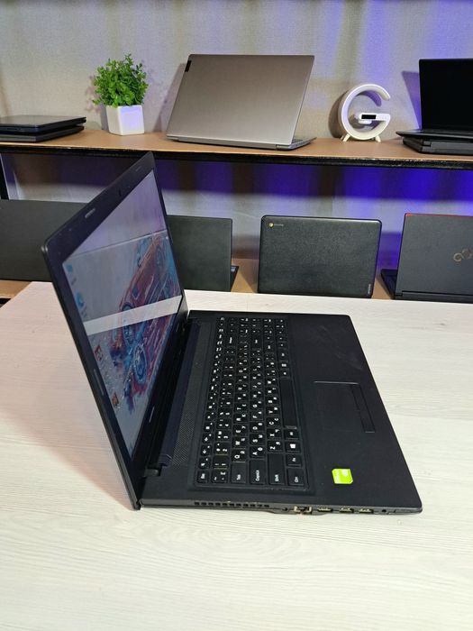 Ноутбук Lenovo 100-15ibd/i3-5005U/8 Gb/SSD 240 Gb/Nvidia GeForce 920M