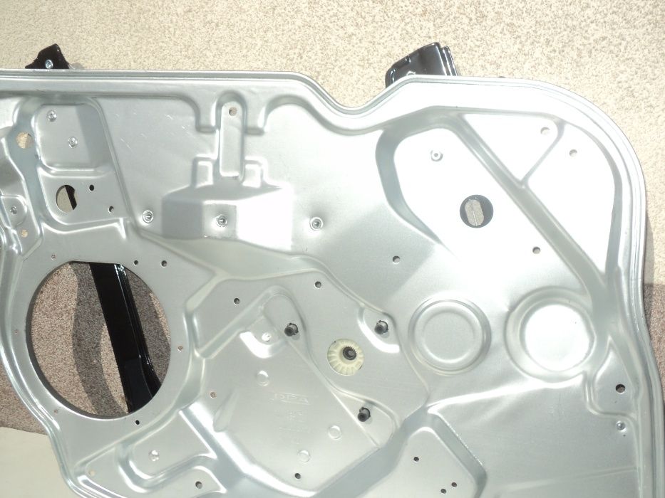 podnośnik szyby mechanizm opuszczania przód skoda octavia II