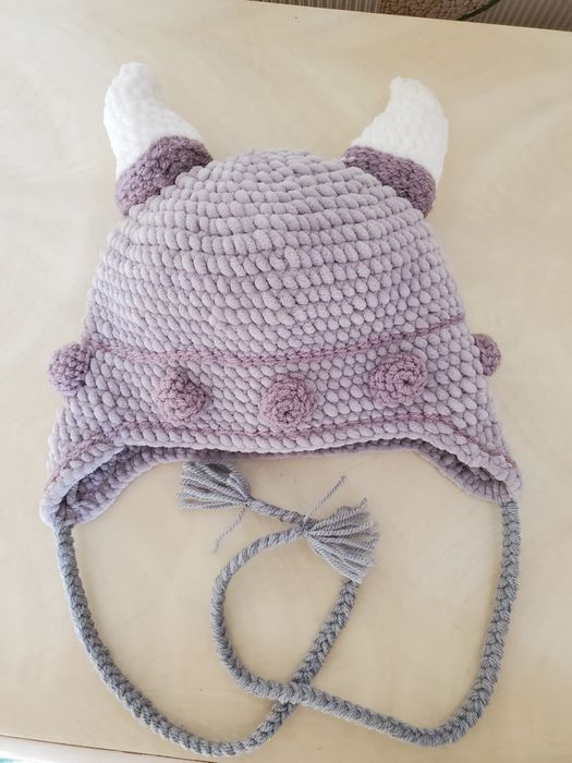 Зимова шапочка "вікінг"