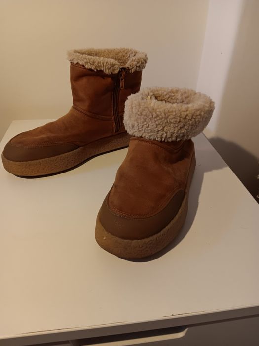 Botas confortáveis com pêlo Zara