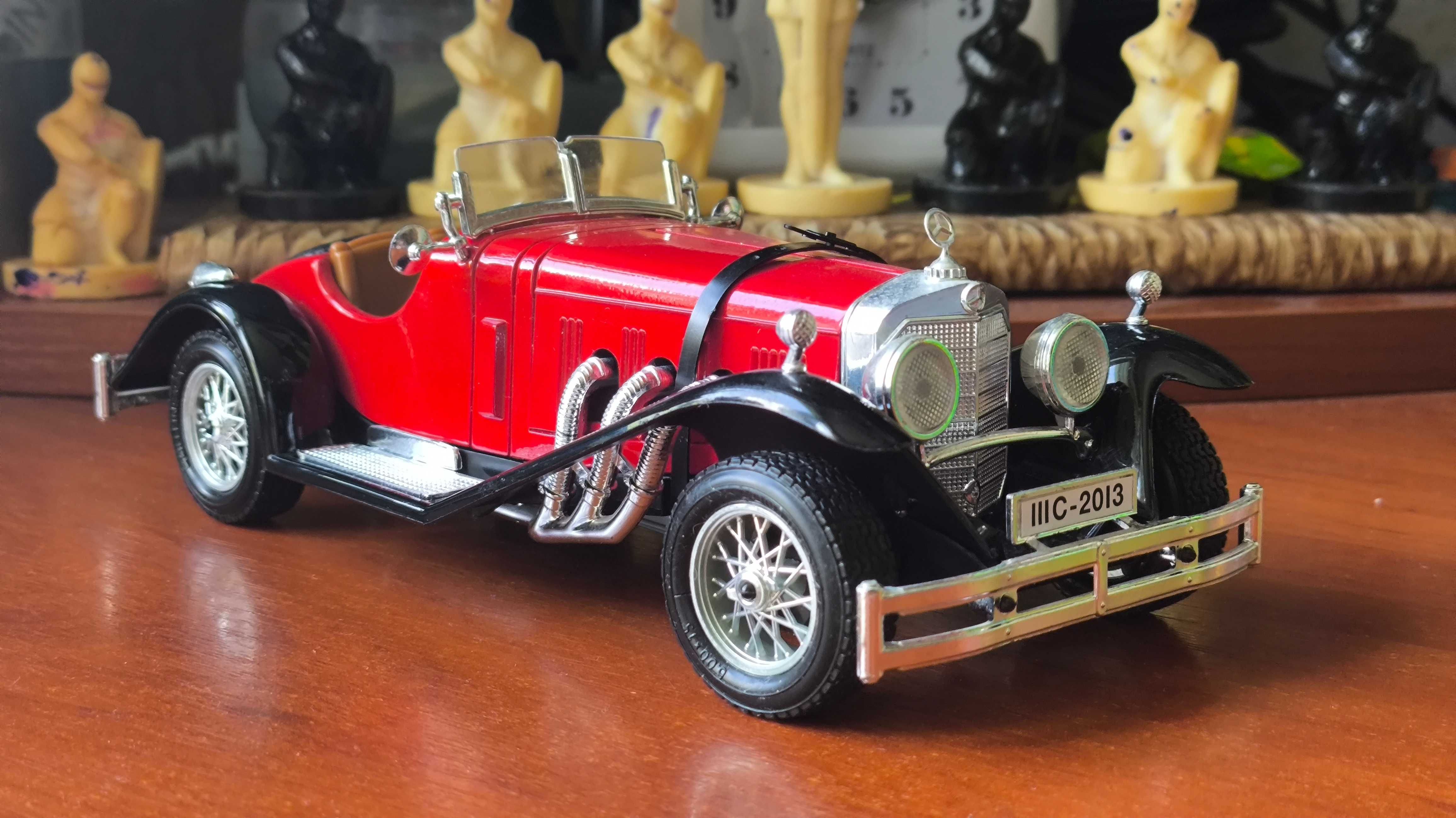 Модель Mercedes SSK 1928 1/24 Bburago Italy